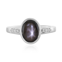 Zilveren ring met een zwarte ster saffier