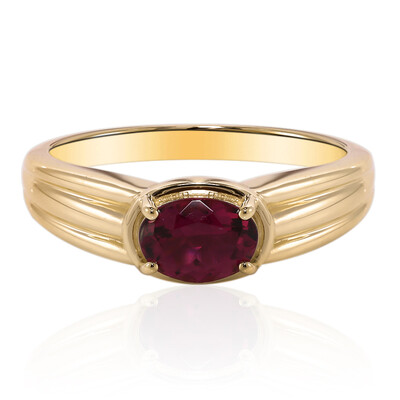 Gouden ring met een rubeliet (Tenner Diniz)