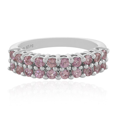 Zilveren ring met Malaya granaten