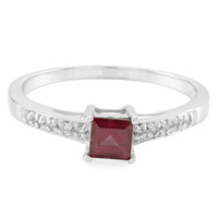 Zilveren ring met een rhodliet