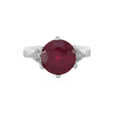 Zilveren ring met een Madagaskar Robijn