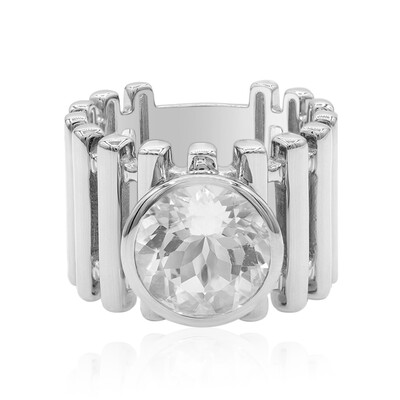 Zilveren ring met een witte kwarts