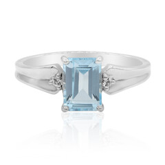 Zilveren ring met een hemel-blauwe topaas