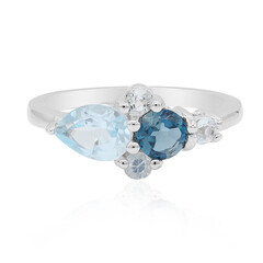 Zilveren ring met een hemel-blauwe topaas