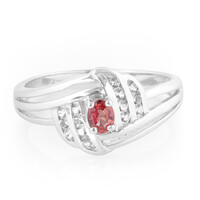 Zilveren ring met een avondrode robijn