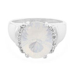 Zilveren ring met een maan blauwe kwarts
