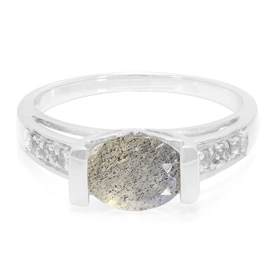 Zilveren ring met een labradoriet