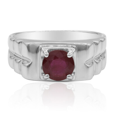 Zilveren ring met een Madagaskar Robijn
