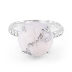 Zilveren ring met een howliet