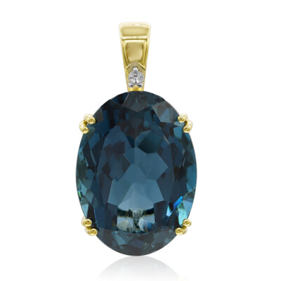 Gouden hanger met een Londen-blauwe topaas (Tenner Diniz)