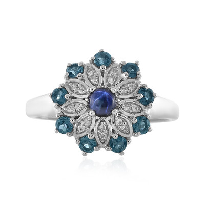 Zilveren ring met een blauwe ster saffier