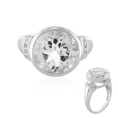 Zilveren ring met een witte kwarts