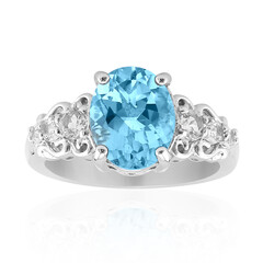 Zilveren ring met een hemel-blauwe topaas