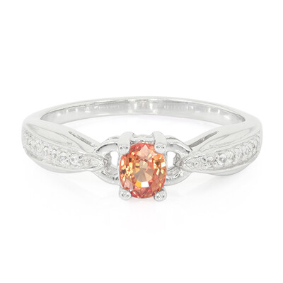 Zilveren ring met een avondrode robijn