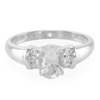 Zilveren ring met een petaliet