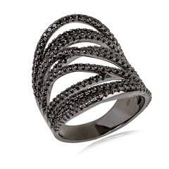 Zilveren ring met zwarte spinelstenen
