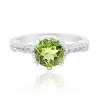 Zilveren ring met een peridoot