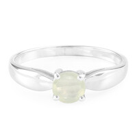 Zilveren ring met een prehniet