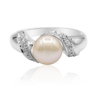 Zilveren ring met een zoetwater kweekparel