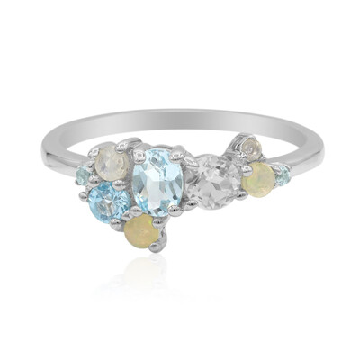 Zilveren ring met een hemel-blauwe topaas