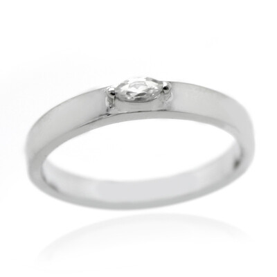 Zilveren ring met een zirkoon