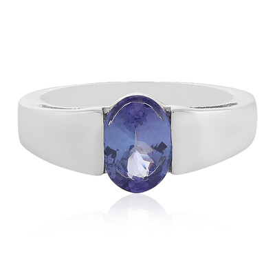 Zilveren ring met een tanzaniet