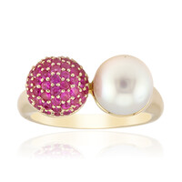 Gouden ring met een witte zuidzee parel (Michelle Albala)
