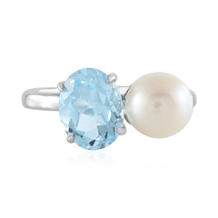 Zilveren ring met een hemel-blauwe topaas