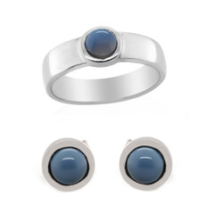 Zilveren ring met blauwe opalen