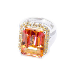 Zilveren ring met een avondrode kwarts