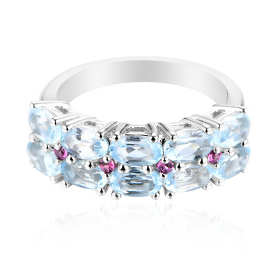 Zilveren ring met hemel-blauwe topaasstenen