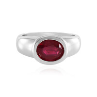 Zilveren ring met een Bemainty robijn