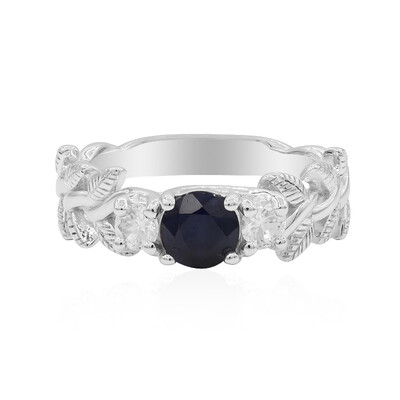 Zilveren ring met een blauwe saffier