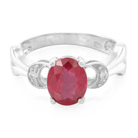Zilveren ring met een Madagaskar Robijn