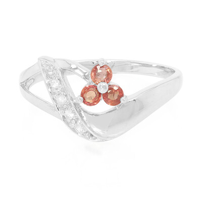 Zilveren ring met avondrode robijn