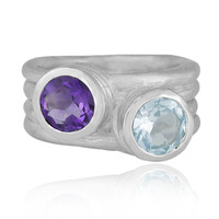 Zilveren ring met een hemel-blauwe topaas