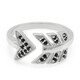 Zilveren ring met zwarte spinelstenen