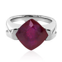 Zilveren ring met een Madagaskar Robijn