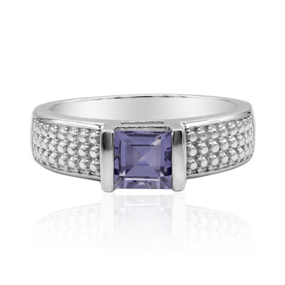 Zilveren ring met een ioliet