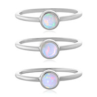Zilveren ring met Welo-opalen