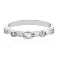Zilveren ring met een witte topaas