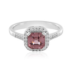 Zilveren ring met een roze zirkoon