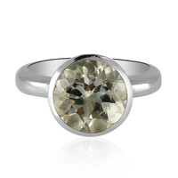 Zilveren ring met een groene amethist
