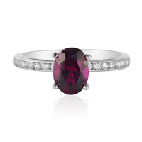 Zilveren ring met een rhodliet