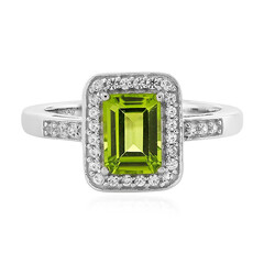 Zilveren ring met een Jilin Peridoot