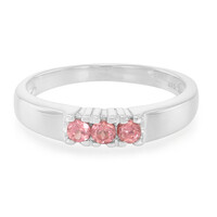 Zilveren ring met Malaya granaten