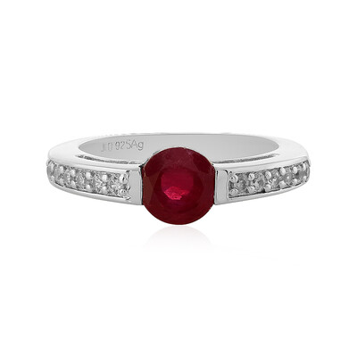 Zilveren ring met een Madagaskar Robijn