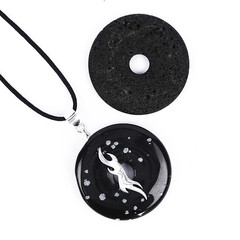 Zilveren accessoire met een lava parel