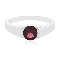 Zilveren ring met een Madagaskar Robijn