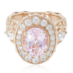 Gouden ring met een kunziet (Dallas Prince Designs)